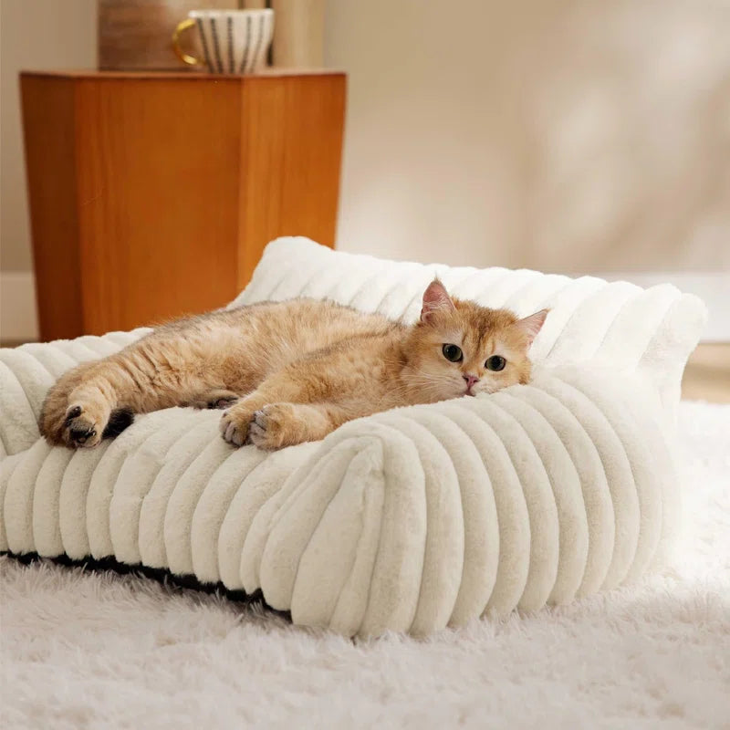 Pet Bed with Soft Plush Fabric – Cozy Bed for Cats and Small Dogs