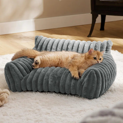 Pet Bed with Soft Plush Fabric – Cozy Bed for Cats and Small Dogs